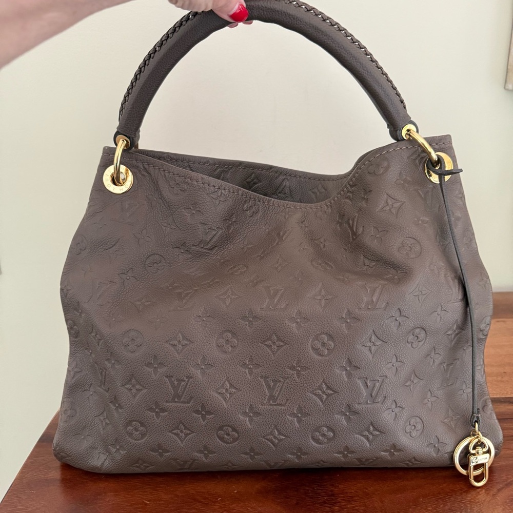Louis Vuitton Artsy Empriente MM bag